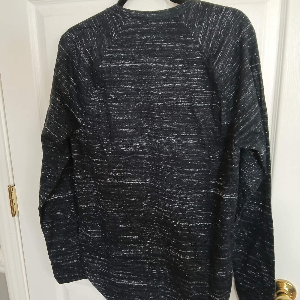 Hollister Curved Hem Tee Men’s Medium Black Granite Cotton Long Sleeve Y2K NWT - Picture 7 of 7
